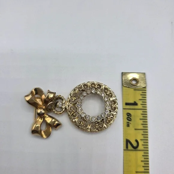Coro Vintage Bow Pendant Brooch Circle Rhinestones‎ Gold Tone Vintage Jewelry